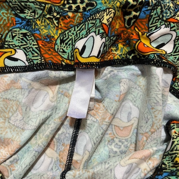 Lularoe Disney Donald Duck Leggings TC - Picture 2 of 4